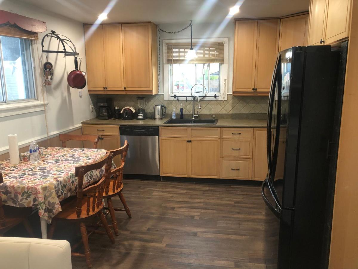 Entire Detached 3-Bedrooms Cute Home In Cornwall Area 外观 照片