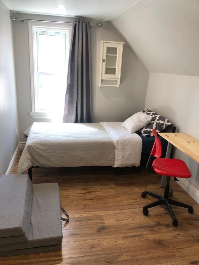 Entire Detached 3-Bedrooms Cute Home In Cornwall Area 外观 照片